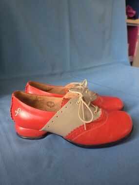 John Fluevog Fellowship Erika Orange Beige Saddle Oxfords Women's Sz 7 Retro Mod